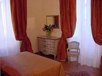 Couette-café Relais Al Senato 3*