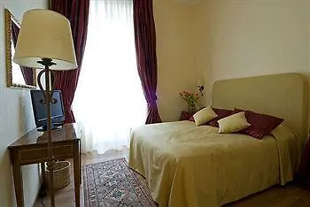 Relais Al Senato Рим