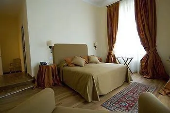 Couette-café Relais Al Senato 3*