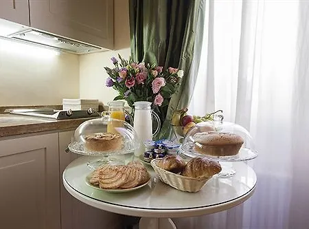 Couette-café Relais Al Senato 3*